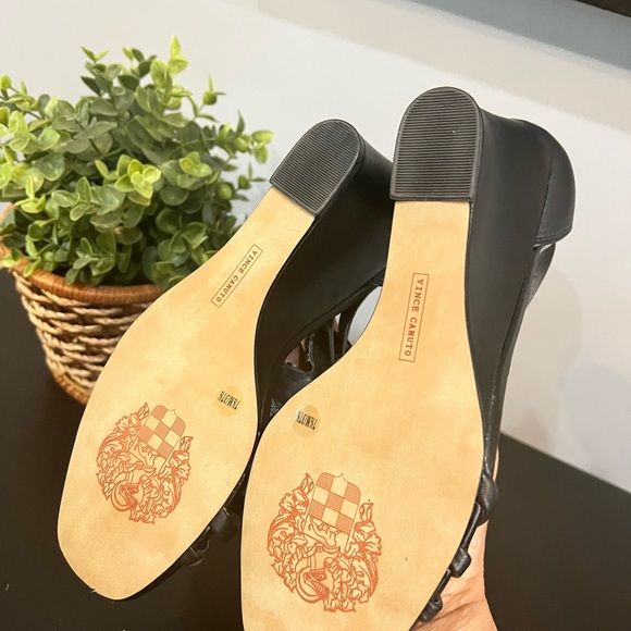 Vince Camuto BAYLE Wedge Heels Black with black sparkles jewel’s - Picture 7 of 12